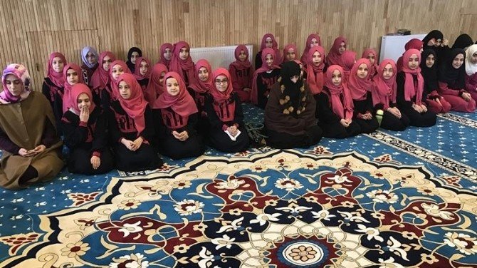 Küçük hafızlar ödüllendirildi