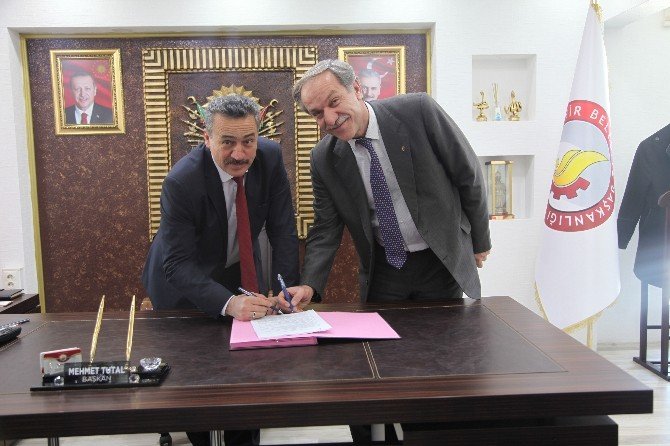 Seydişehir Belediyesi ile Hizmet-İş toplu iş sözleşmesi imzaladı
