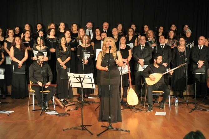 Kartal Belediyesi THM Korosu’ndan muhteşem konser