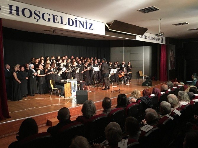 Kartal Belediyesi THM Korosu’ndan muhteşem konser