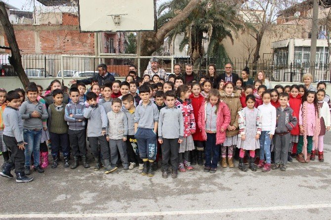 Beşiktaşlı Fevzi’den öğrencilere jest