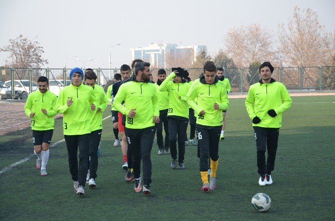İnönü Üniversitesispor’un genç futbolcusu Yunus Emre’den takımına övgü