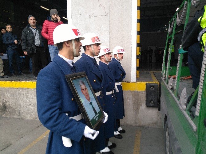 Kırgızistan’dan gelen cenazeler askeri cenaze arabalarına sığmadı