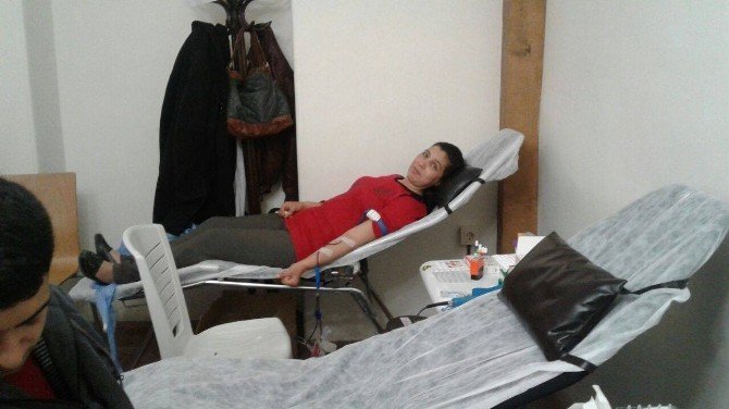 Kilis Belediyesi Konaklarında Kızılay’a kan bağışı yapıldı