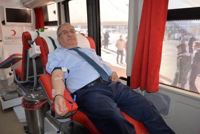 Kan bağışı kampanyasına destek