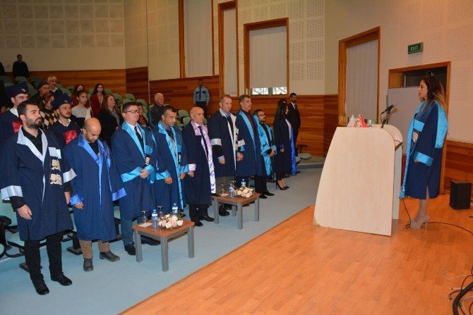 YDÜ Beden Eğitimi Spor Yüksekokulu mezunları diplomalarını aldı