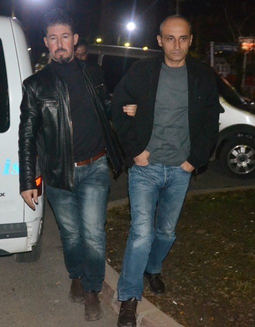 Adana merkezli 5 ilde FETÖ operasyonu: 36 polis gözaltına alındı