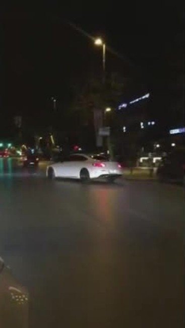 İki trafik magandası Bağdat Caddesi’nin altını üstüne getirdi