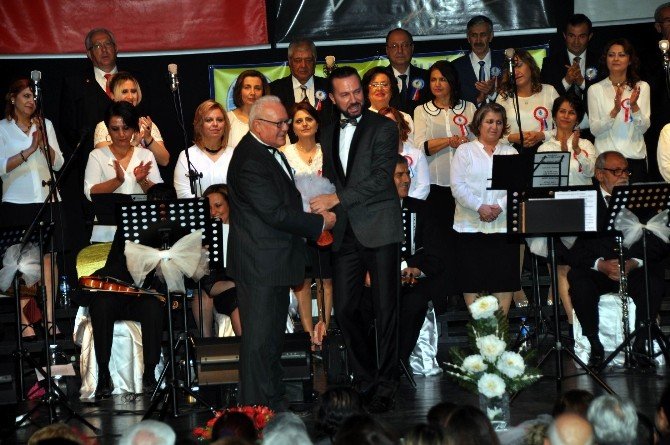 Salihlililer Türk Sanat Müziğine doydu