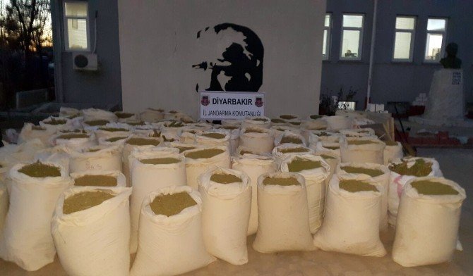 Diyarbakır’da 3 ton uyuşturucu madde ele geçirildi