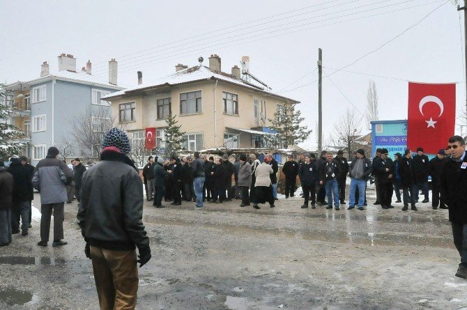 Düşen kargo uçağının pilotlarından Kazım Öndül son yolculuğuna uğurlandı