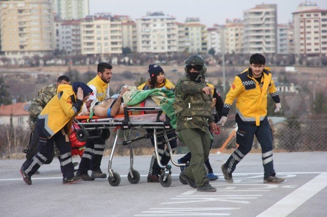 El Bab’ta yaralanan askerler, Gaziantep’e getiriliyor.