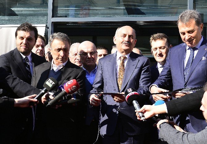 Bakan Müezzinoğlu: "Yönetim, Beşiktaş Kulübü’ne yakışır eserler kazandırdı"
