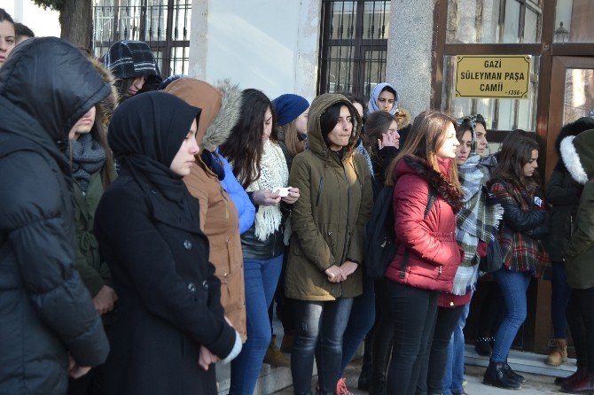 Kazada hayatını kaybeden Hazal Çiçek toprağa verildi