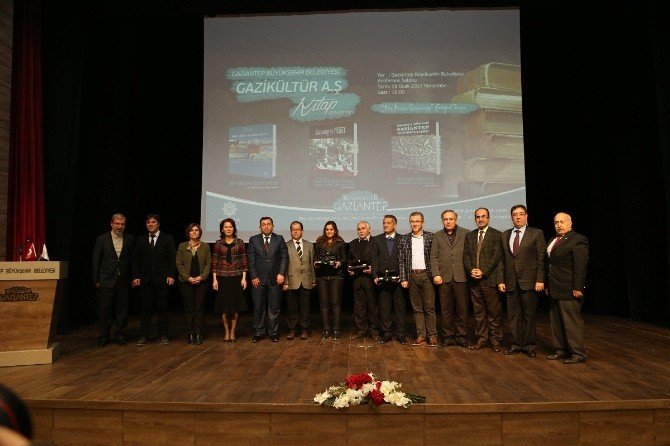 Gazikültür’den kitap tanıtımı ve fotoğraf sergisi