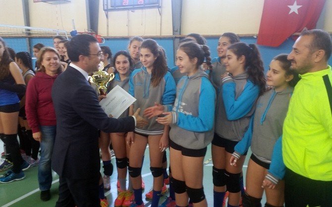 Muğla’nın yıldızı Mahinur Cemal Uslu Ortaokulu oldu