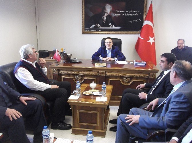 AK Parti İl Başkanı Öz, Tekman’da ziyaretlerde bulundu
