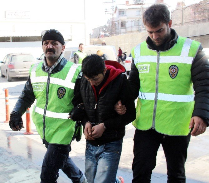Konya’da kartvizit çetesine polisten suçüstü