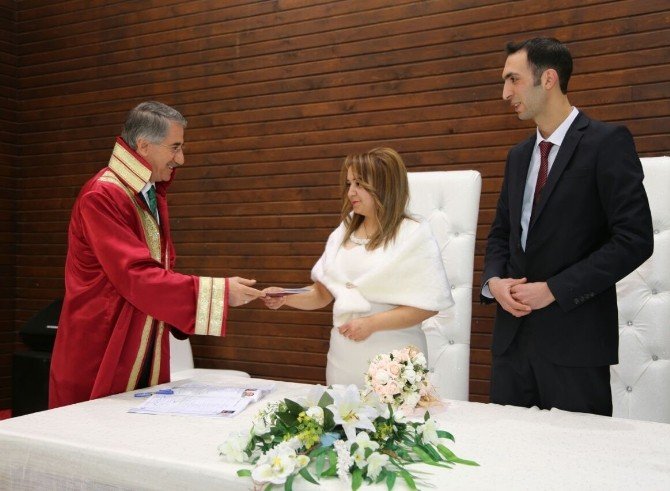 Elazığ Belediyesi evlendirme memurluğu taşındı