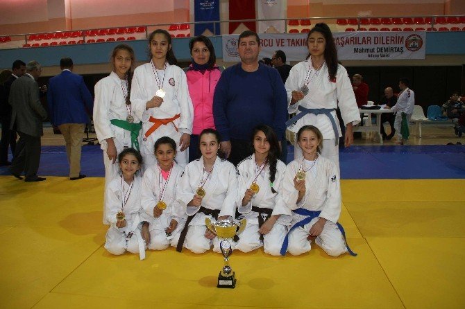 Anadolu Yıldızlar Ligi Judo Grup Müsabakaları Adana’da yapıldı