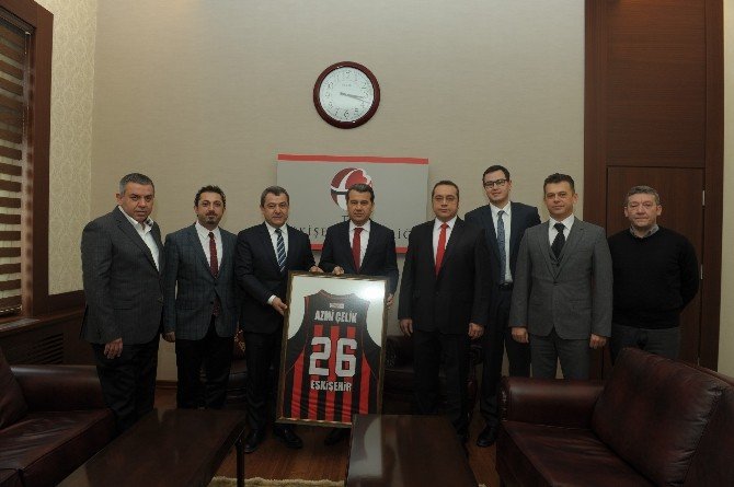 Vali Çelik, Nesine.com Eskişehir Basket Takımı Yönetim Kurulu’nu kabul etti