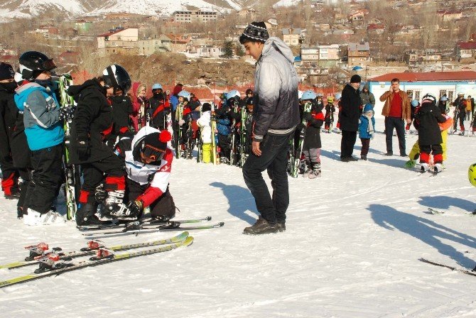 Bitlis’te geleceğin sporcuları yetiştiriliyor