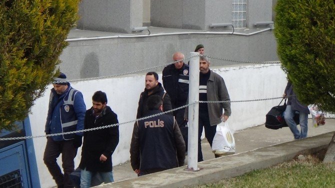Denizli’de 12 eski polis FETÖ’den tutuklandı