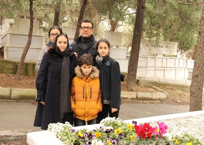 İsmail Cem mezarı başında anıldı