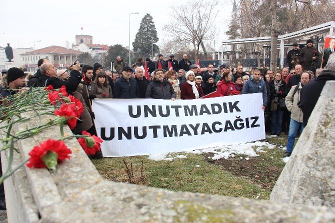 Gazeteci-yazar Mumcu, Edirne’de anıldı