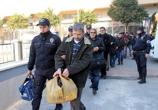 FETÖ’den 17 iş adamı tutuklandı