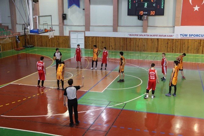 U16 Erkekler basketbol kulüp maçları devam ediyor