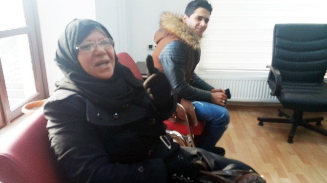 Iraklı kadının öfkesi Göç İdaresinde son buldu
