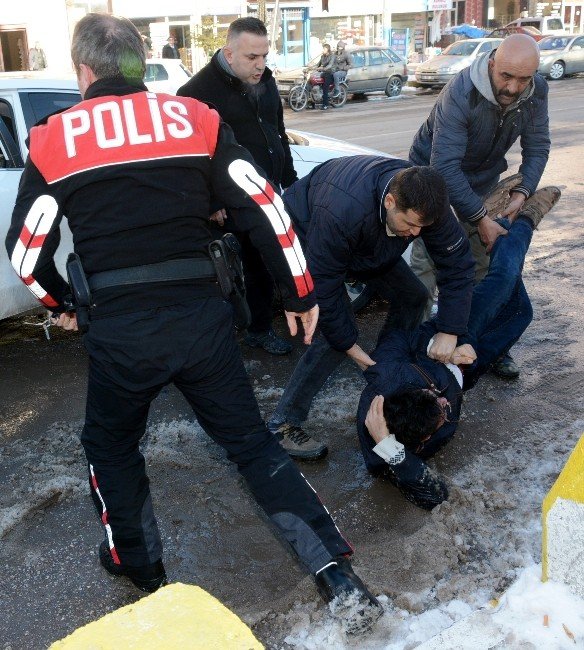 Aksaray’da polis-şüpheli kovalamacası film sahnelerini aratmadı