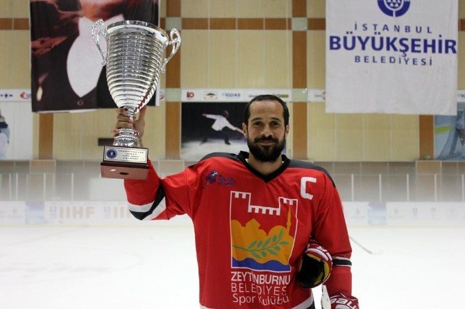 İstanbul’un en büyük “buz pisti” Zeytinburnu’na yapılıyor