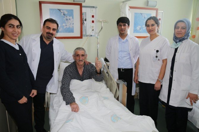 Erzurum Bölge Eğitim ve Araştırma Hastanesi Genel Cerrahi Kliniği Cerrahi Onkolog’la kanseri vuruyor