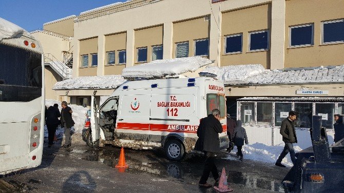 Muş’ta bıçaklı ve silahlı kavga: 7 yaralı
