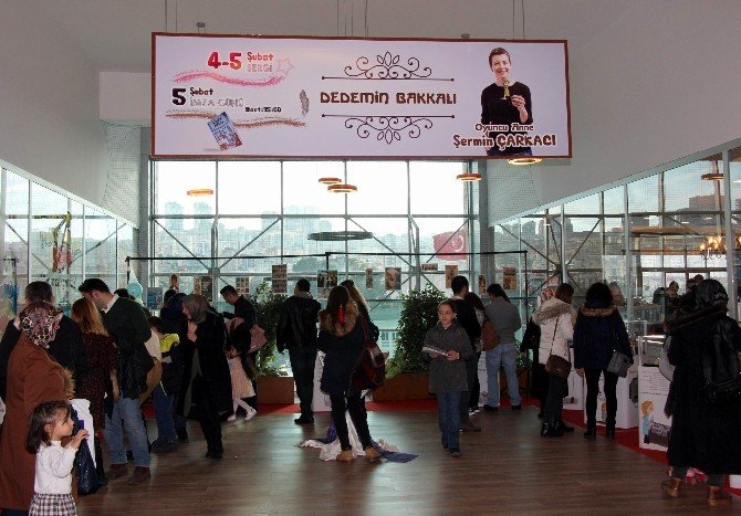 "Oyuncu Anne" Şermin Çarkacı, hayranlarıyla buluştu