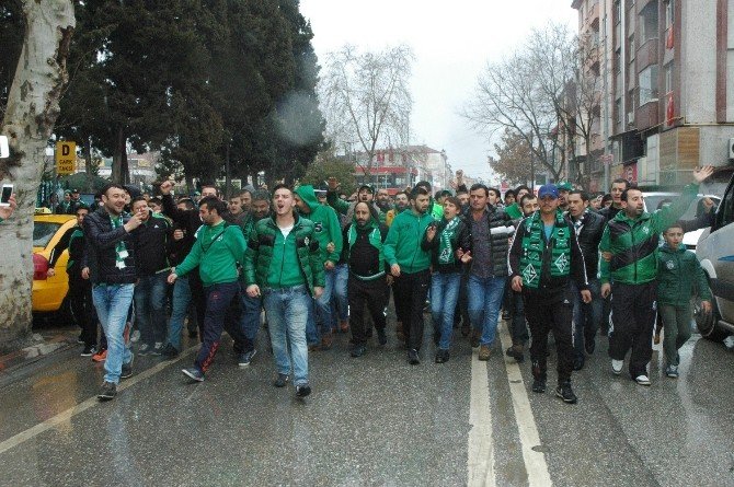 Tatangalar’dan Afjet Afyonspor maçı öncesi görkemli yürüyüş