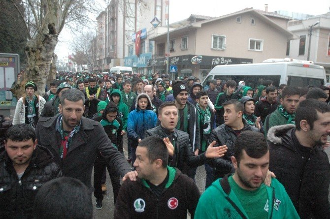 Tatangalar’dan Afjet Afyonspor maçı öncesi görkemli yürüyüş