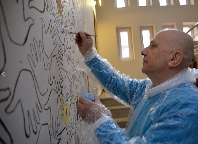 İzini bırak duvar boyama etkinliği