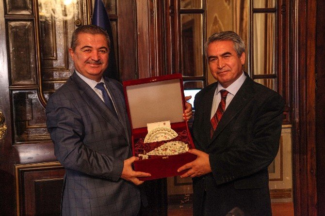 Yıldız Saray Sohbetleri’nin konuğu UNESCO Türkiye Milli Komisyonu Başkanı Prof.Dr. Öcal Oğuz oldu