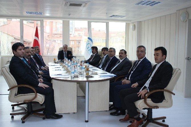 Müsteşar Yardımcısı Kürşat Arat’dan SGK’ya ziyaret