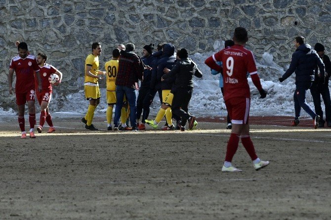 Gümüşhane’de olaylı maç: 19 seyirci yaralandı