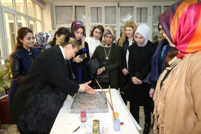 Bakan Soylu’nun eşi Hamdiye Soylu belediyenin sosyal ve kültürel çalışmalarını inceledi