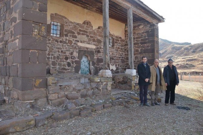 Kırıkkale’de 300 yıllık tarihi cami restore edilmeyi bekliyor