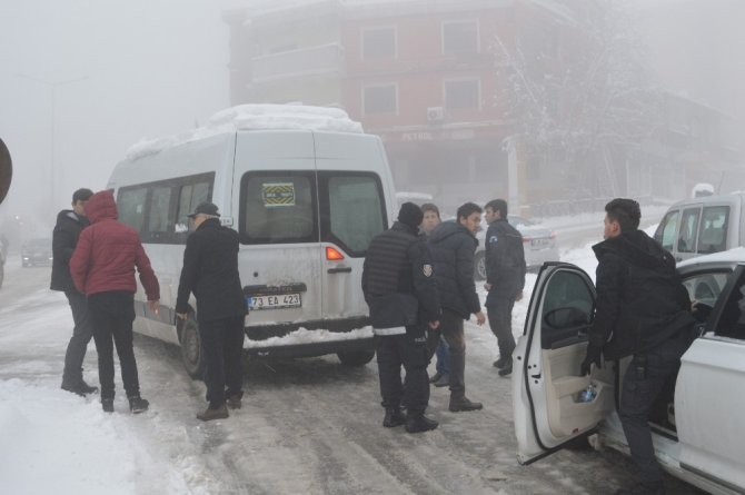 Şırnak’ta 44 köy yolu ulaşıma kapandı