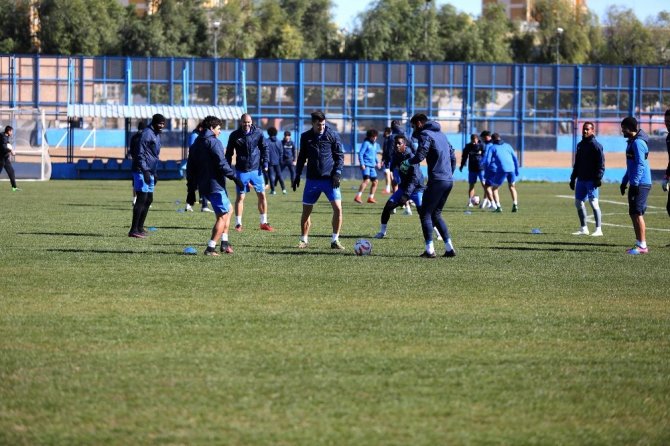 Şimşek İzmir yolcusu