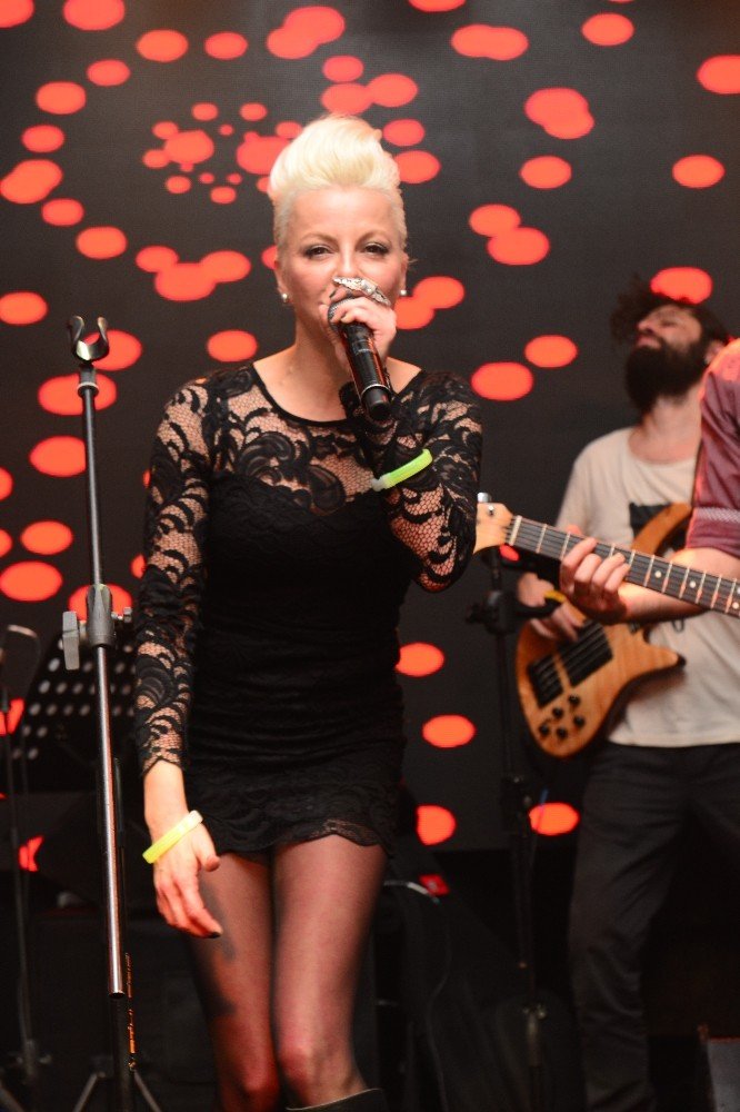 Ümit Besen ve Pamela Uludağ’da final konseri verdi