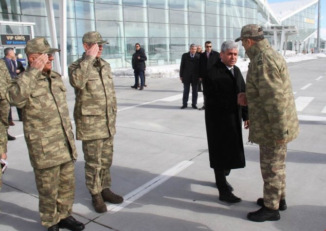 Kara Kuvvetleri Komutanı Orgeneral Salih Zeki Çolak, Vali Rahmi Doğan’ı ziyaret etti