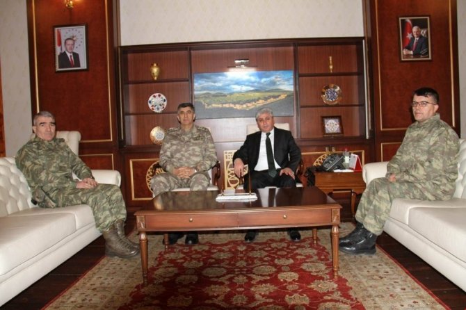 Kara Kuvvetleri Komutanı Orgeneral Salih Zeki Çolak, Vali Rahmi Doğan’ı ziyaret etti